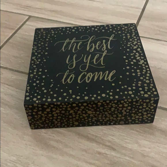 Table decor - Picture 3 of 4